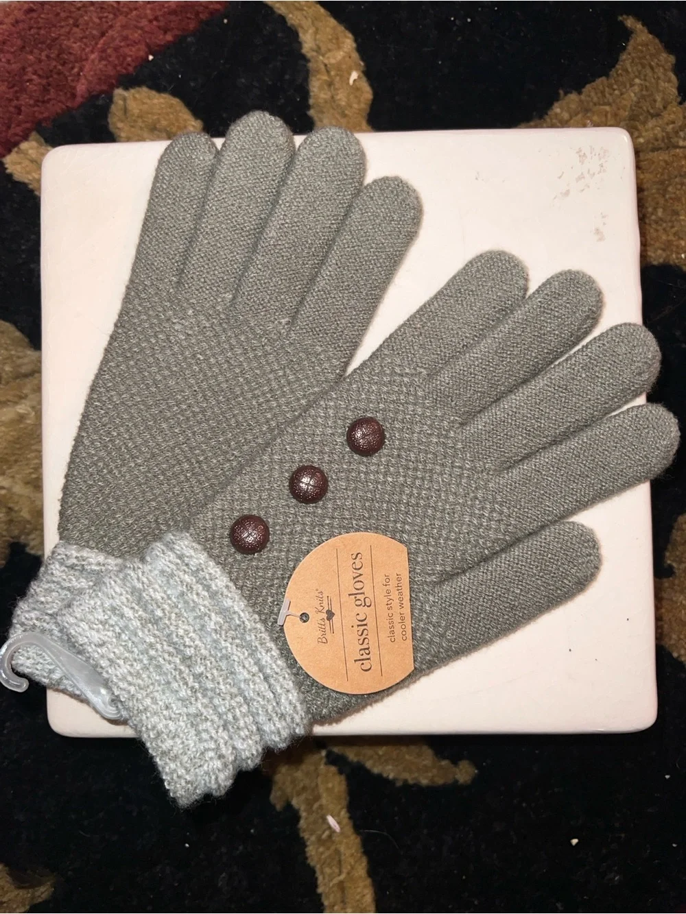 Britt’s Knits Women’s Charcoal Gray Knit Gloves NWT Classic Gloves OS